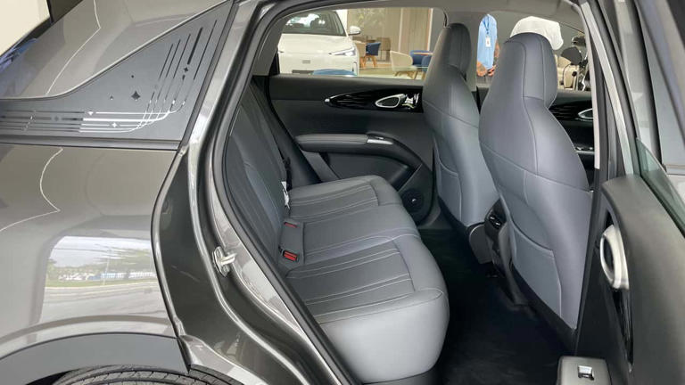 IEV nas Lojas: como é ao vivo o Geely EX2 Pro, versão barata do elétrico