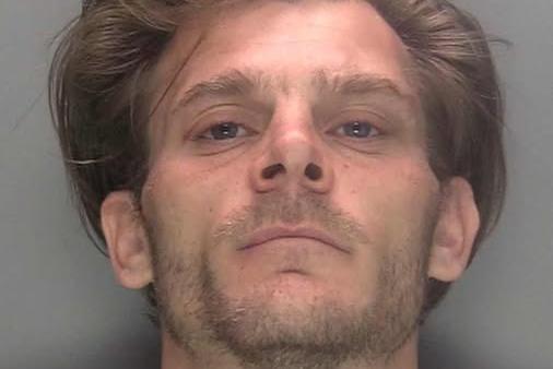 Man wanted for recall to prison often seen in Crawley and East ...