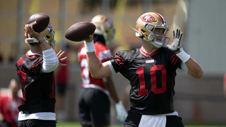Expert says the 49ers are facing a legitimate quarterback controversy