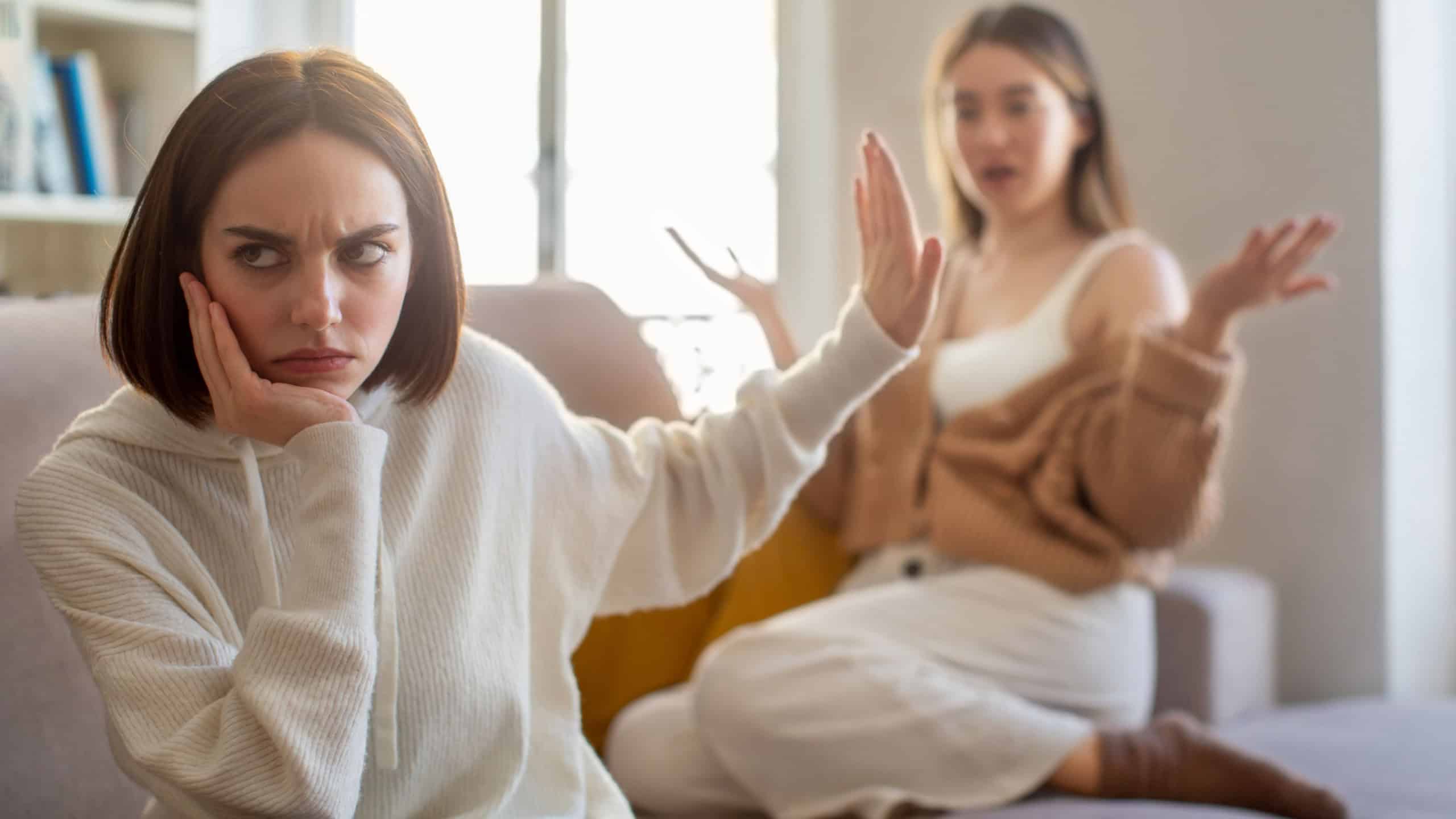 12 Habits That Often Lead to Strained Friendships