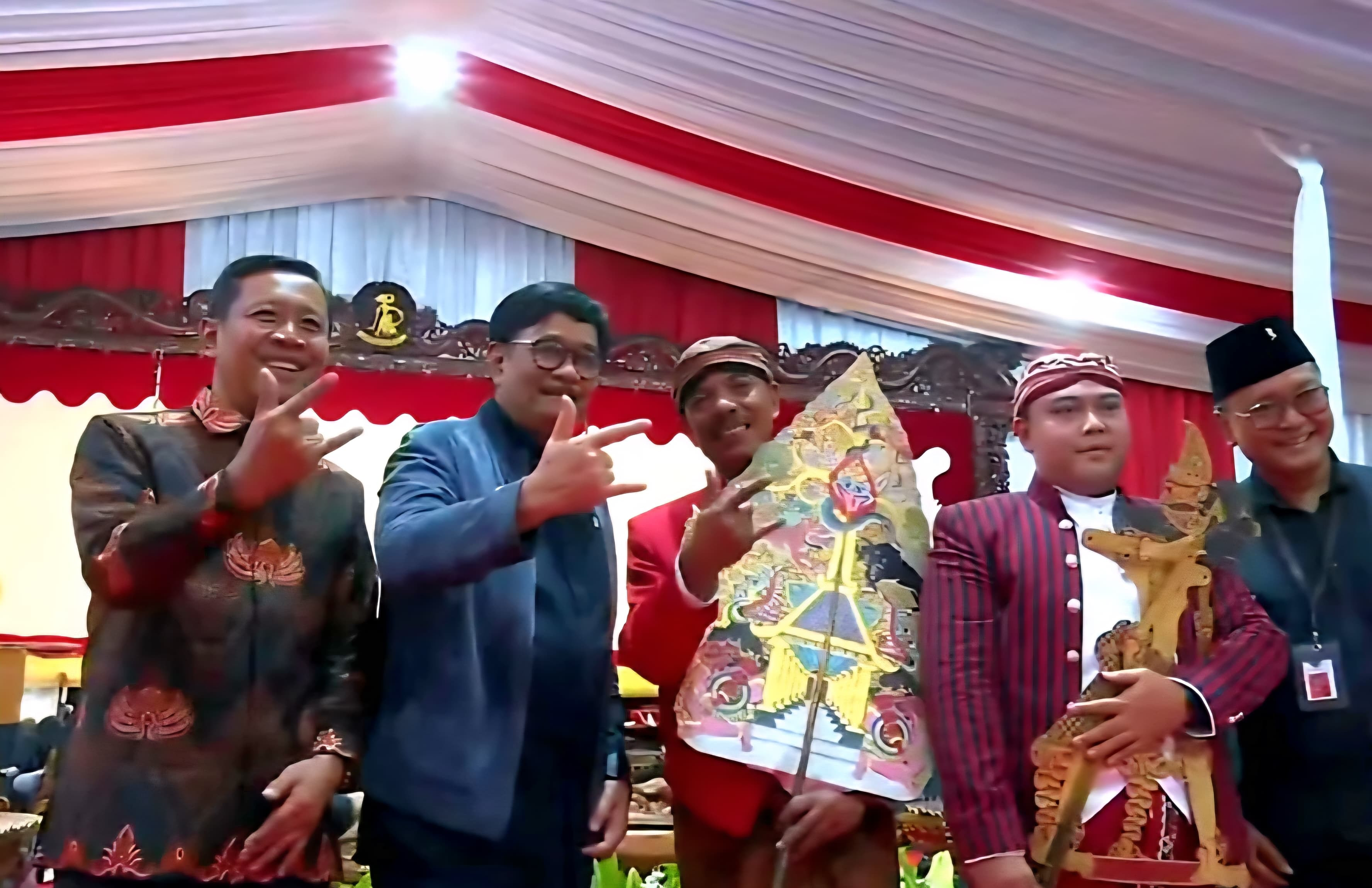 PDIP Gelar Pertunjukan Wayang "Bima Labuh" Peringati Hari Wayang Nasional, Kritik Pemimpin Zalim