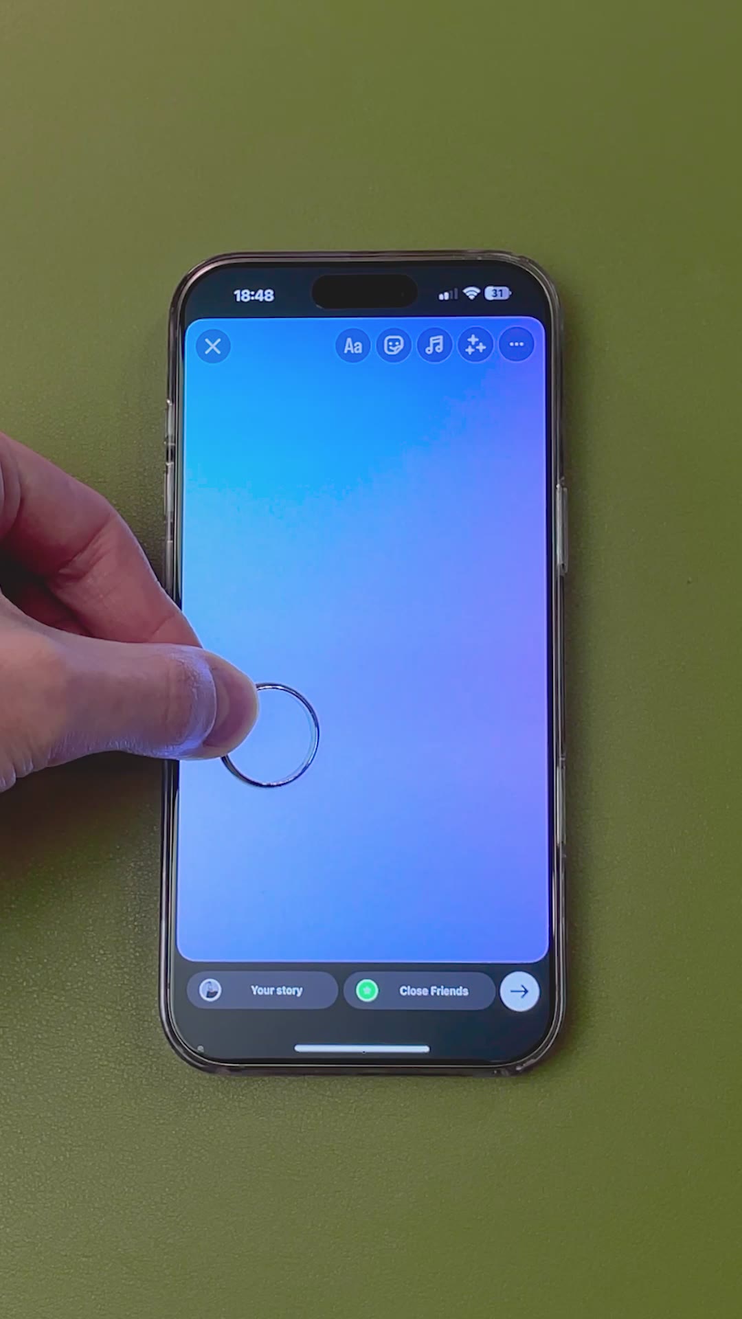 How easy it is to measure your ring size and keep it on your phone!