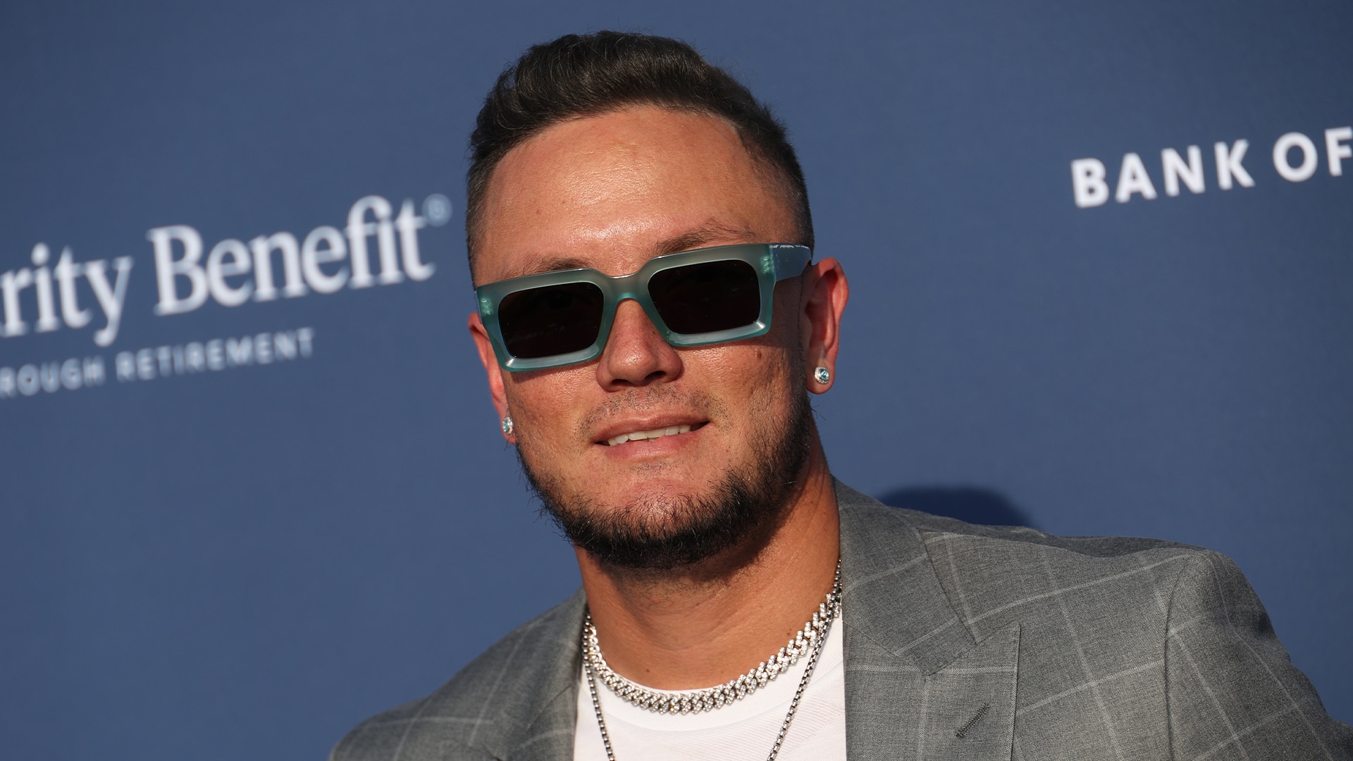 Dodgers’ Miguel Rojas Reveals Meaning Behind his Viral Van Cleef Necklace
