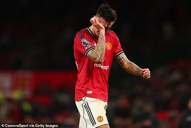 Gary Neville last week criticised Benjamin Sesko and said the United forward was 'miles off it'