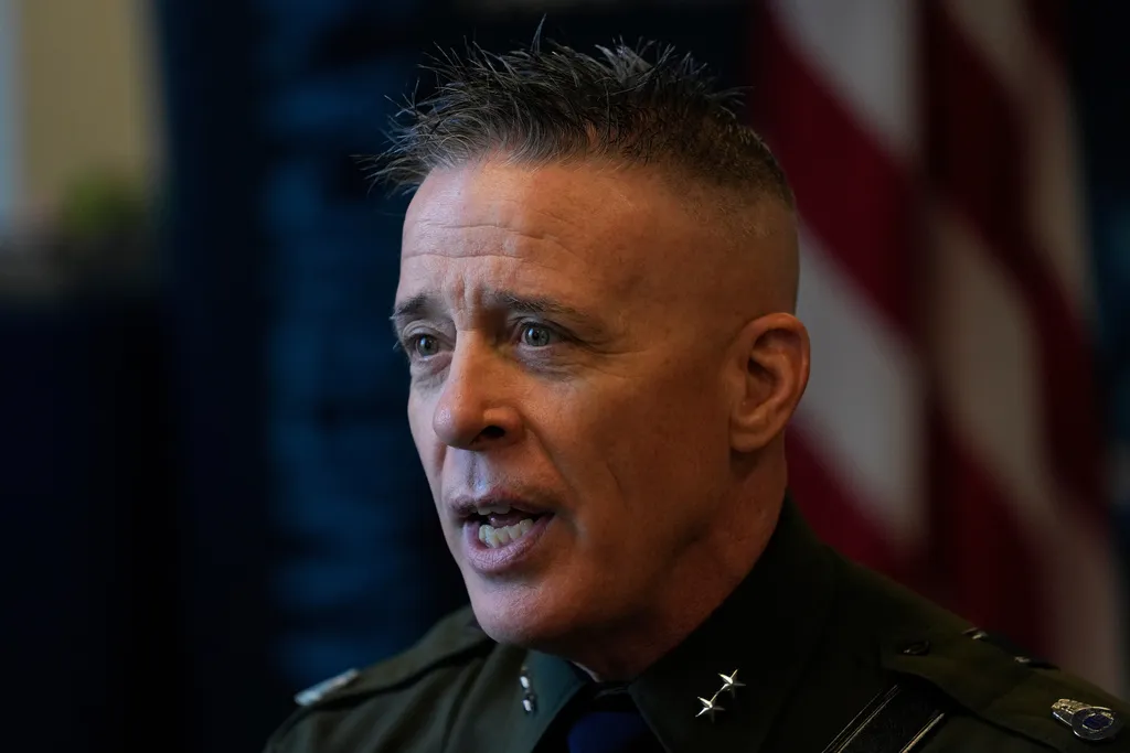 Border Patrol chief in Chicago admits to lying as judge restricts ...