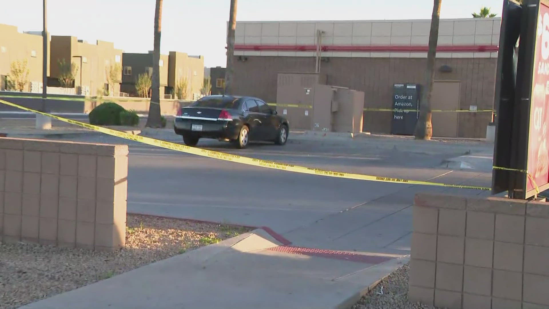 2 injured in Phoenix shooting, police investigating