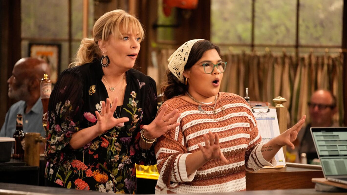 ‘Happy’s Place’ Star on How Emmett’s Shocking Secret Ripples Through ...