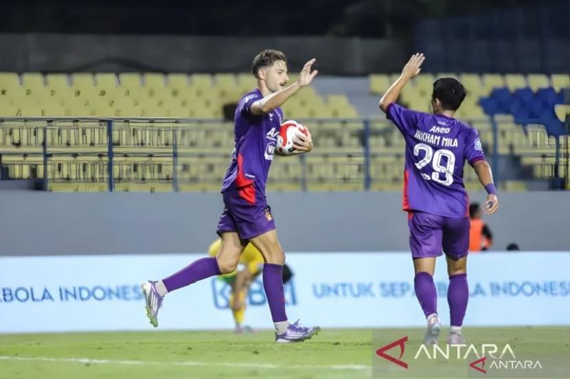 Persik Kediri Gagal Manfaatkan Peluang, Dihentikan Persebaya Imbang