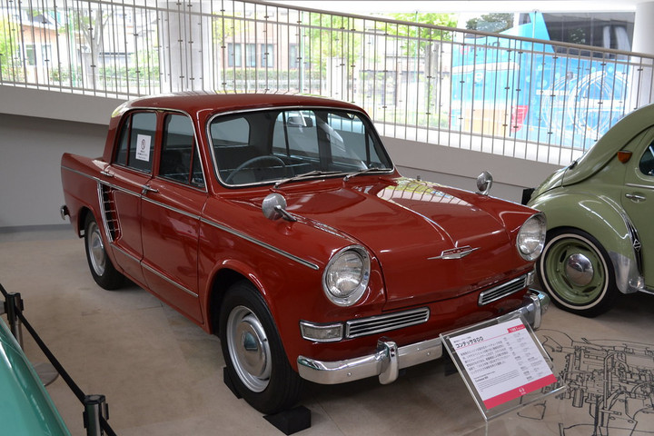 Hino Jadi Mobil Penumpang Berkat Sedan Contessa