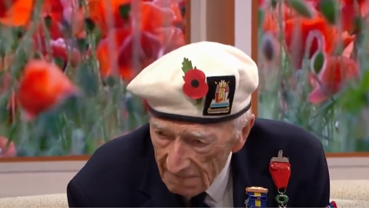 'I'm Sorry, It...': Why British War Veteran Alec Penstone Broke Down On ...