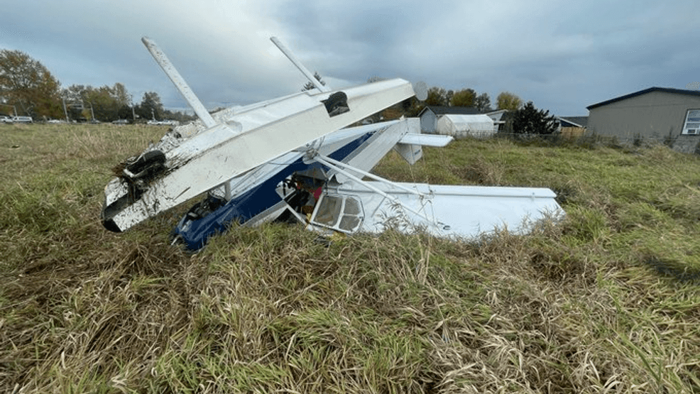 Small plane crashes in field near Pacific school