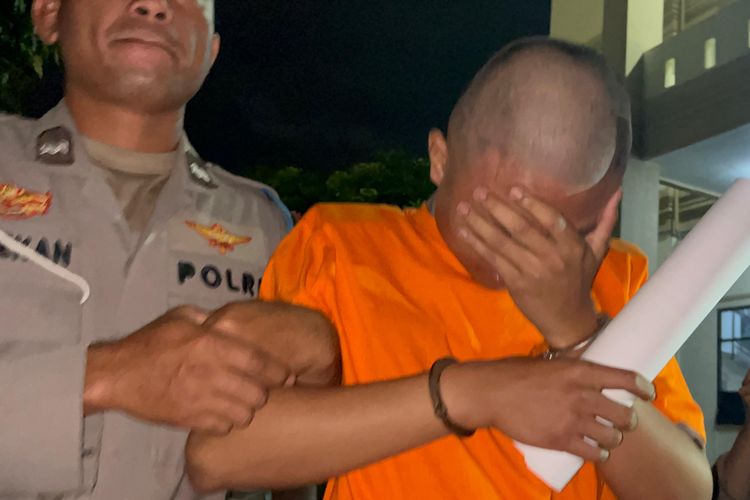 Ditendang Tanpa Kata, Bripda Waldi Pembunuh Dosen di Jambi Hanya Menunduk