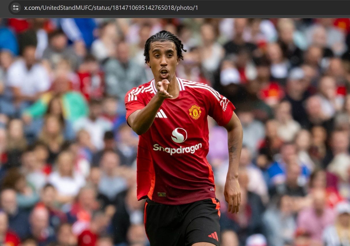 Tolak Real Madrid, Bek Muda Man United Tak Menyesal Bergabung dengan Old Trafford