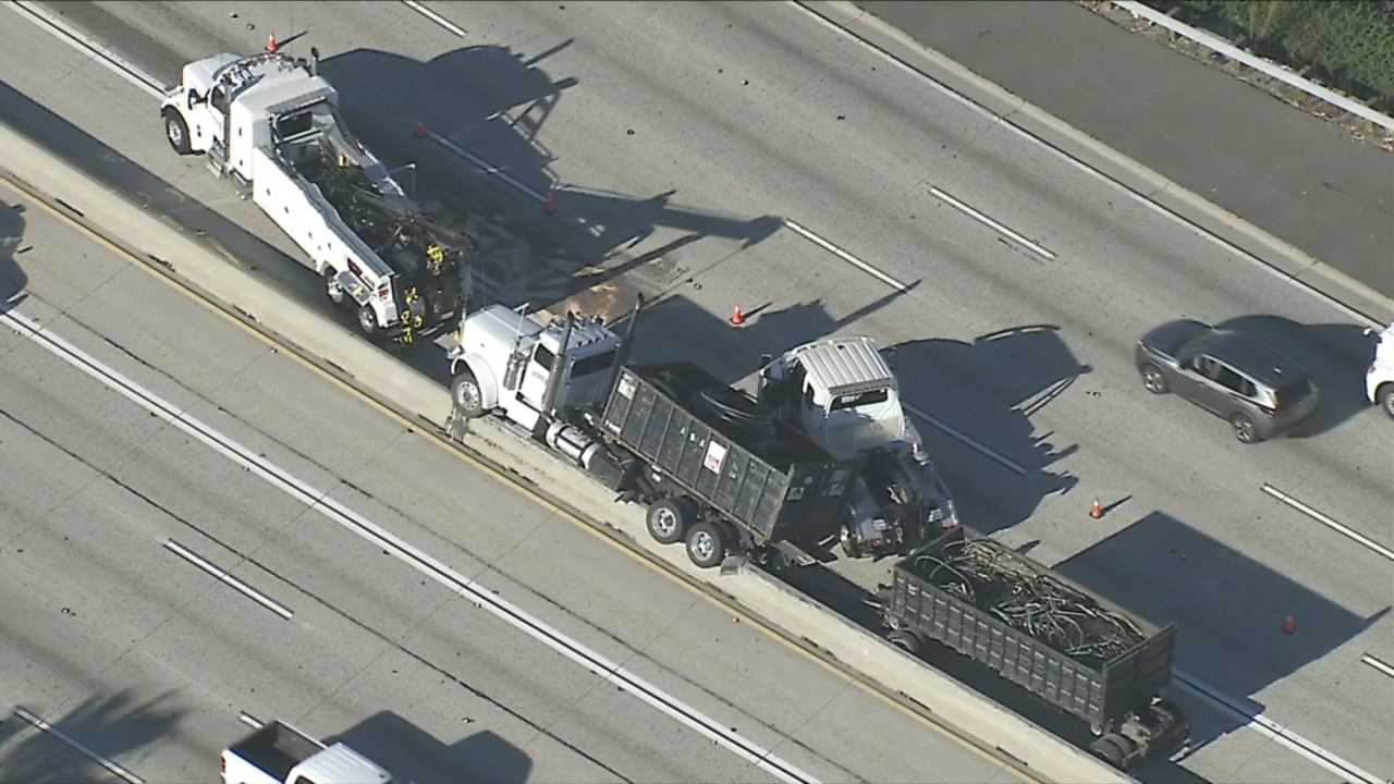 Crash involving semitruck temporarily shuts down several lanes of 405 ...