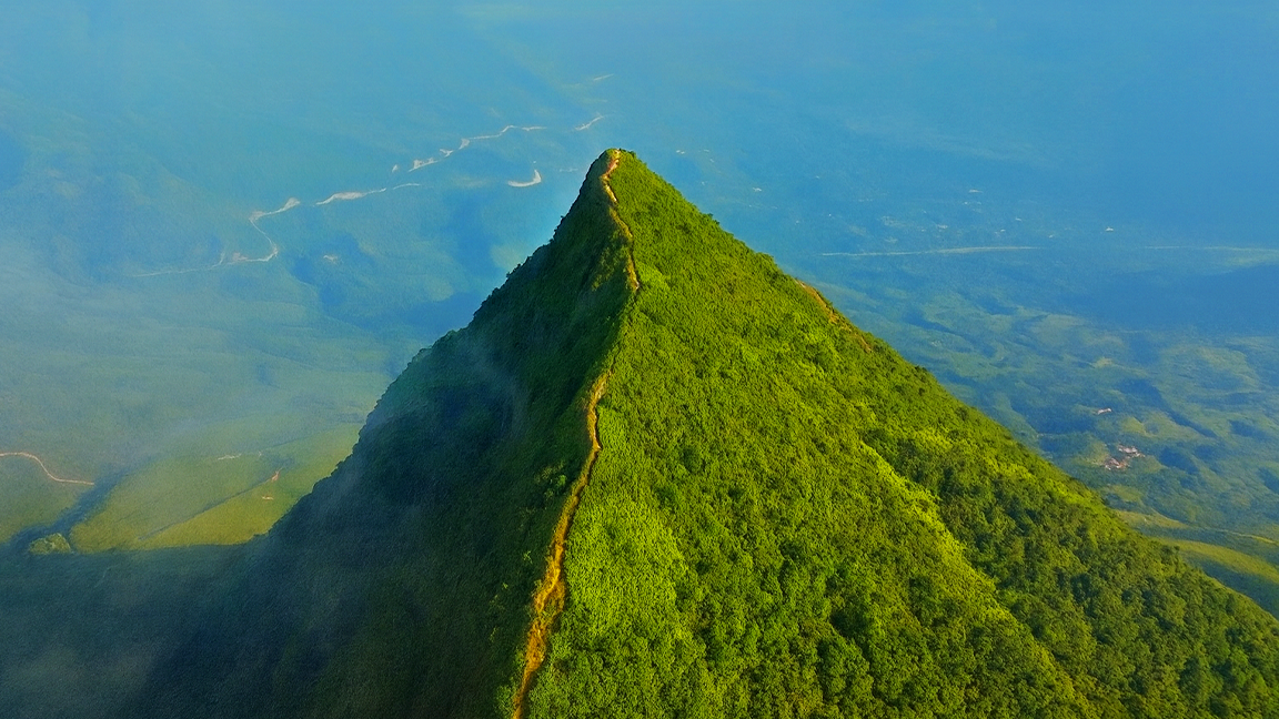 이런 모양의 산, 본 적 있나요?