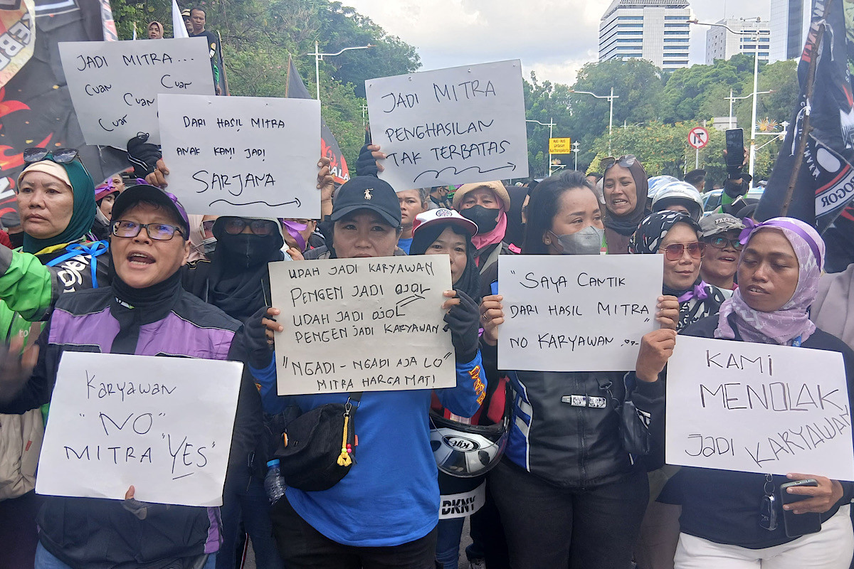 Ribuan Ojol Turun ke Jalan, Sampaikan Empat Tuntutan & Tolak Komisi 10 Persen