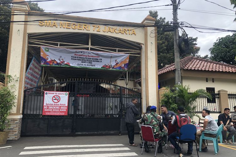 Sehari Pasca Ledakan, SMAN 72 Jakarta Tetap Dijaga Petugas Pom TNI AL