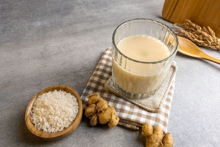 Jamu Beras Kencur: Minuman Tradisional Nusantara yang Bermanfaat