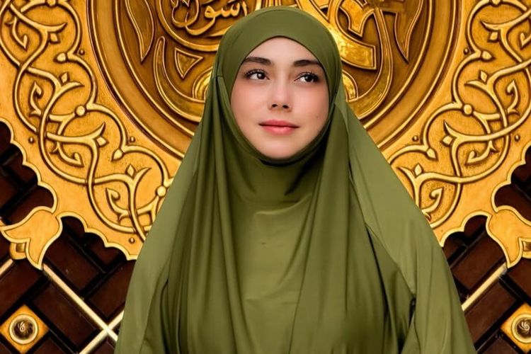 Celine Evangelista Buka Alasan Ingin Berhijab: Hidayah Datang Tiba-Tiba