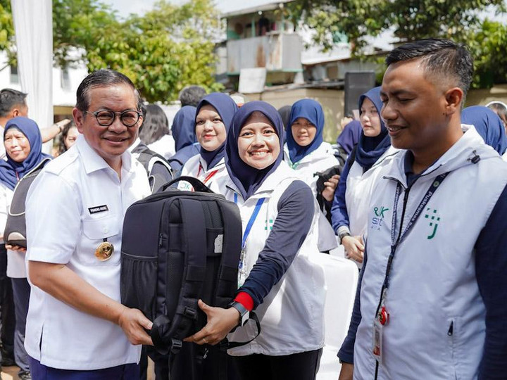 DKI Jakarta Miliki Pasukan Putih dan JakAmbulans Siaga 24 Jam untuk Warga