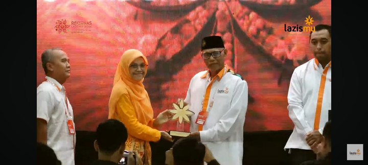 Lazismu Kalbar Dapat Penghargaan Ekonomi Terbaik Rakernas