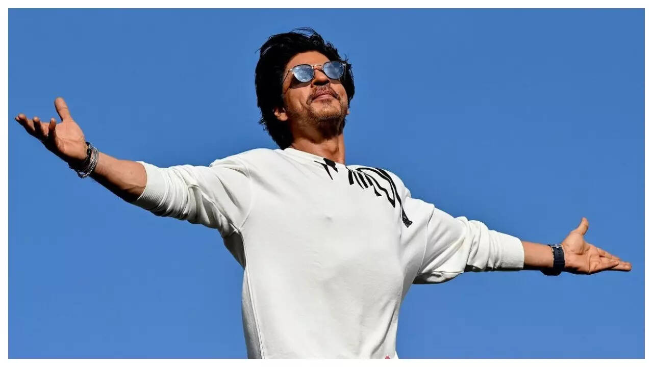 Body language expert decodes Shah Rukh Khan’s ‘alpha gesture’; says ...