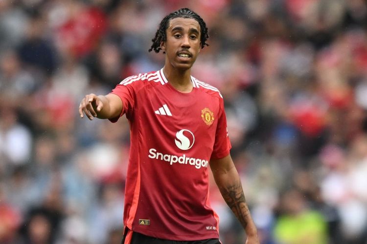 Leny Yoro Pastikan Tak Menyesal Pilih MU Daripada Madrid