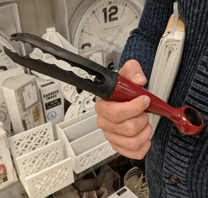 14 People Who Stumbled Upon Confusing Objects — and Internet Sleuths ...