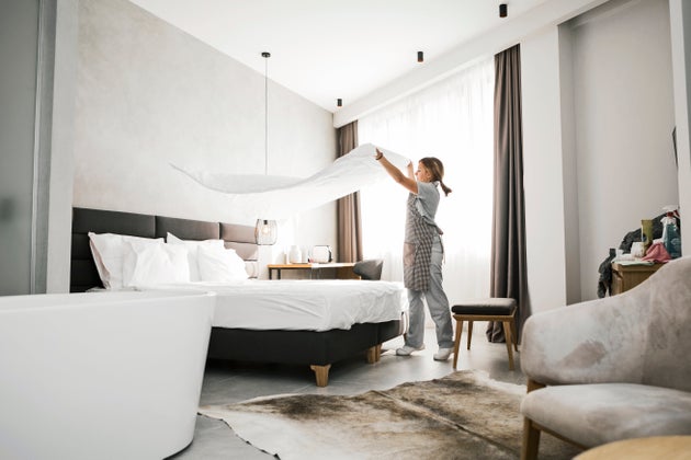 The 4 Biggest Things Hotel Staff Notices When Cleaning Your Room