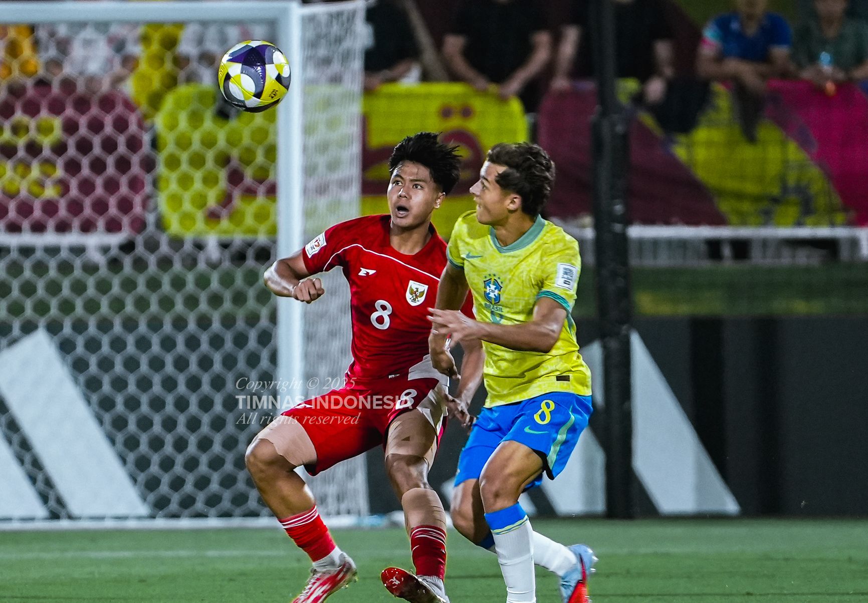 Jinsiy aloqada bolgan ayollar kabi kiyingan erkaklar ishtirokidagi porno videolar