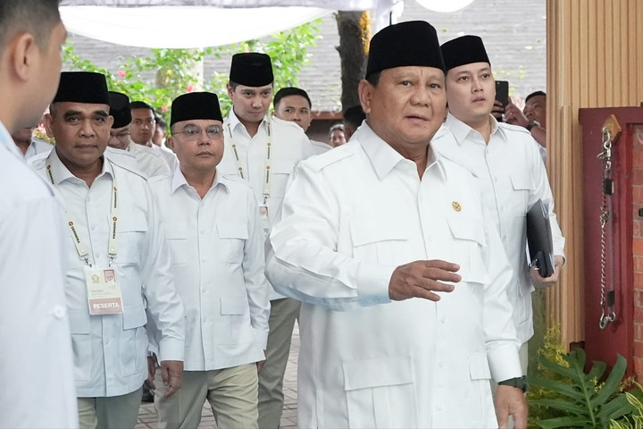 Prabowo Panggil Dasco 