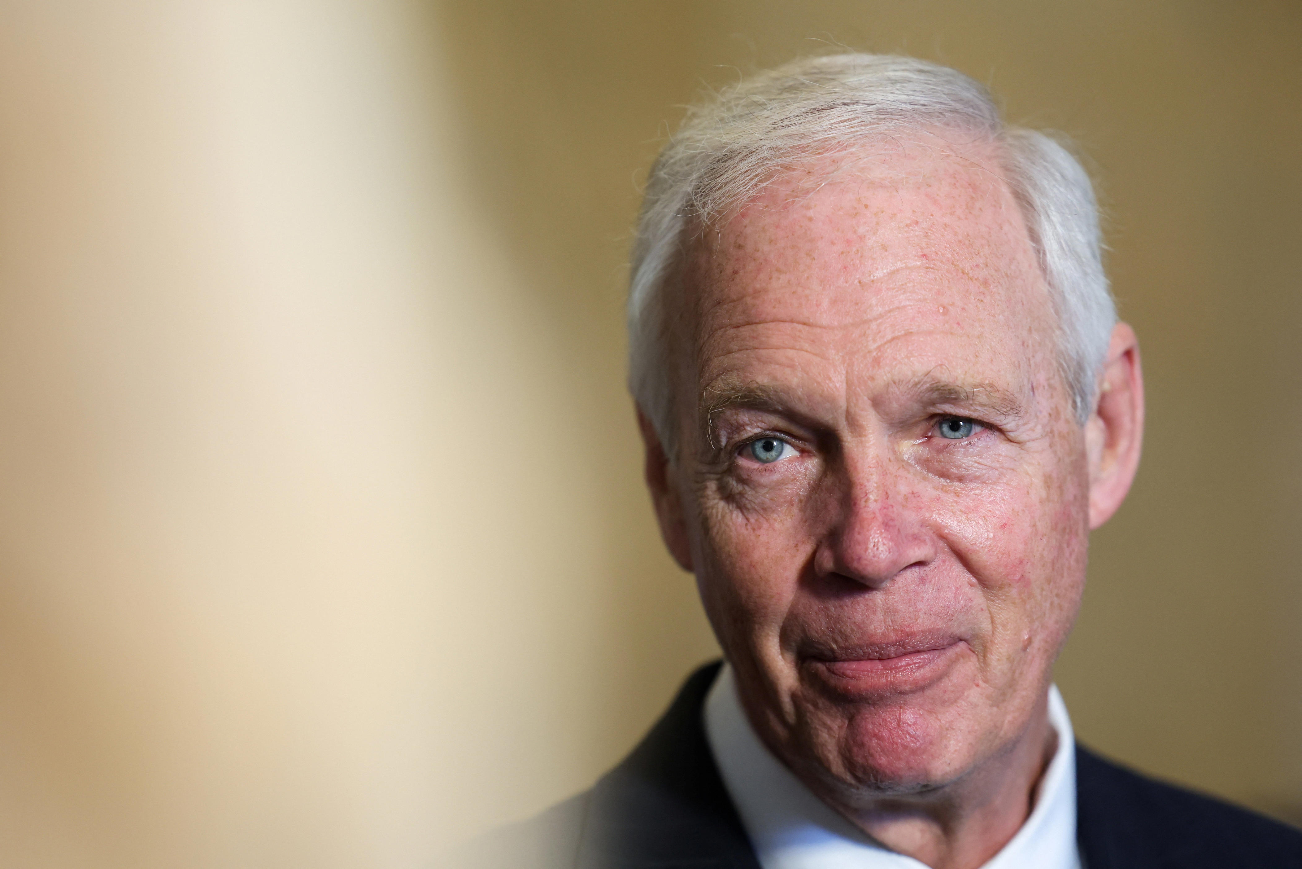 Senators work the weekend to negotiate over shutdown. Live updates