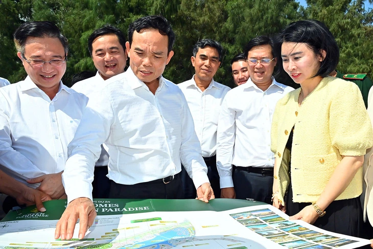 Bí thư Trần Lưu Quang khảo sát đô thị lấn biển Cần Giờ, yêu cầu thi công nhanh, đúng tiến độ