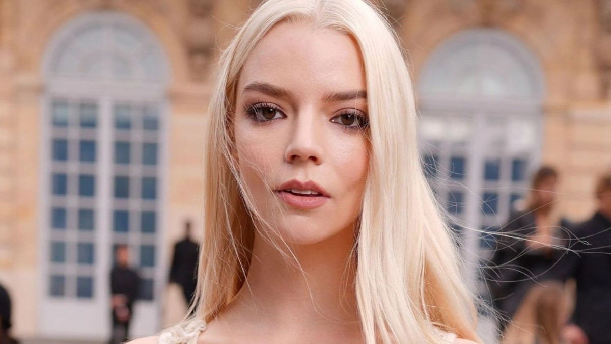 Behind the Lens: The Hidden Influences on Anya Taylor Joy’s Unbreakable Artistry through Her Parents