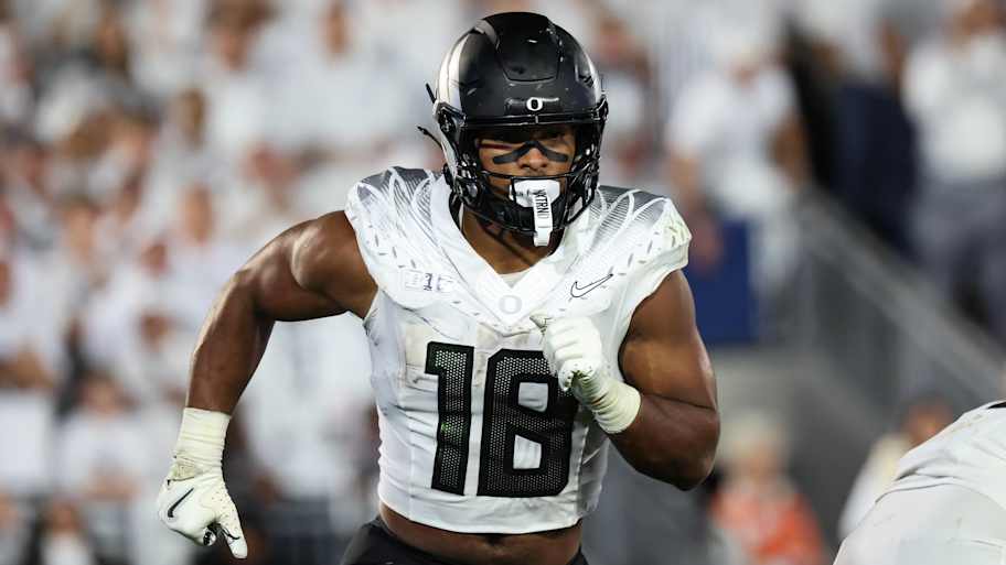Oregon TE Kenyon Sadiq sidelined despite 'begging' to play against Hawkeyes
