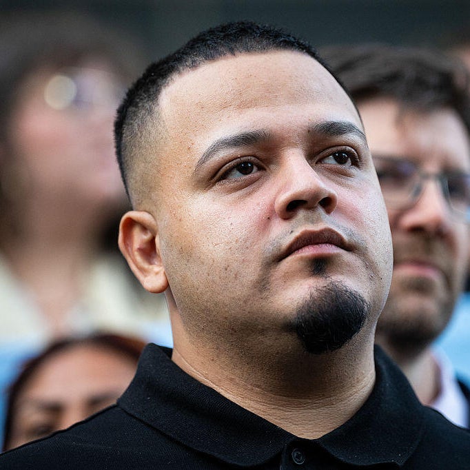 Kilmar Abrego Garcia leaves ICE detention after judge ordered release<br><br>