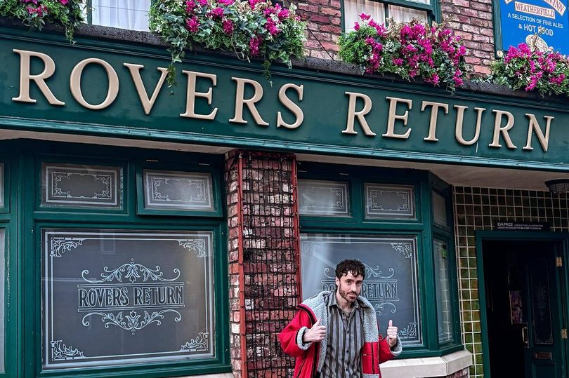 Ex-EastEnders actor shares glimpse of new Coronation Street role after ...