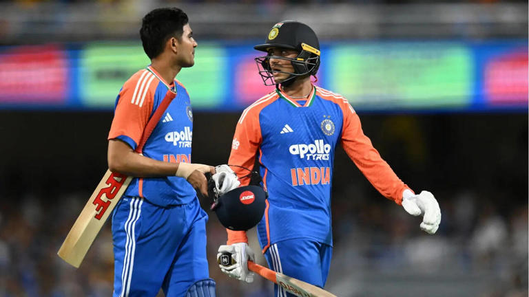 abhishek sharma, shubman gill create history, become first pair in the world to score more than 187 runs in a t20i series in australia vs australia