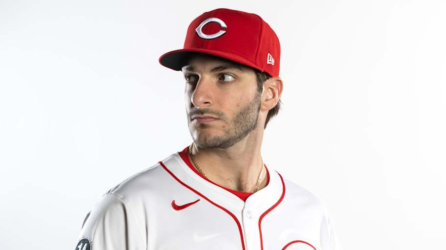 Former Cincinnati Reds Pitcher Signs With Pittsburgh Pirates