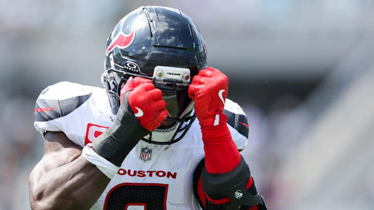 Texans LB Azeez Al-Shaair Quietly Fined for Another Big Hit
