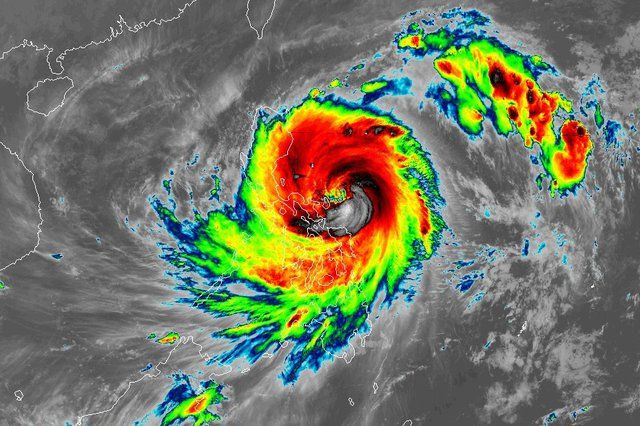 Signal No. 5 raised in several areas as 'Uwan' intensifies to super typhoon