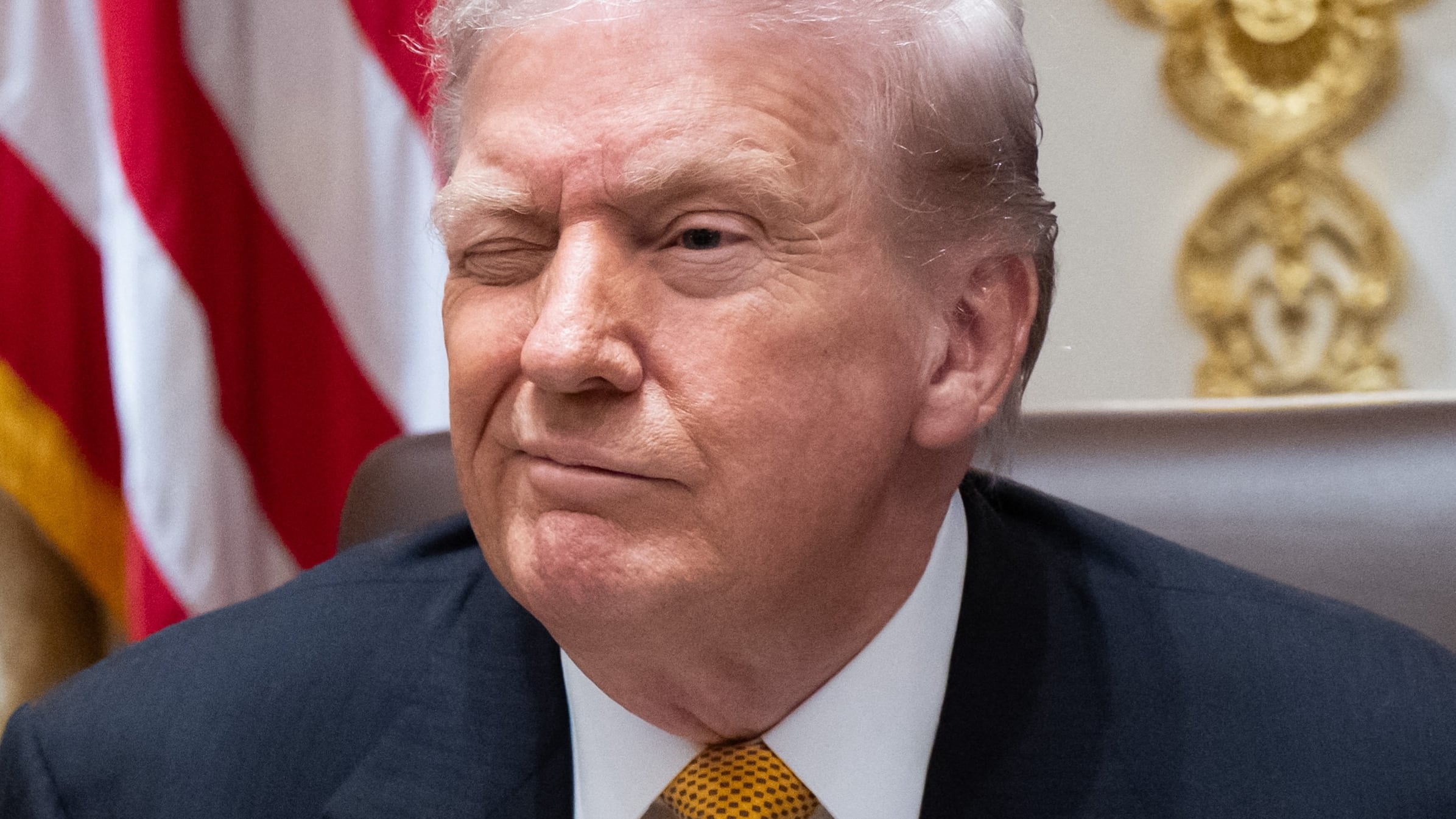 Trump exige que el nuevo y reluciente estadio de la NFL lleve su nombre.