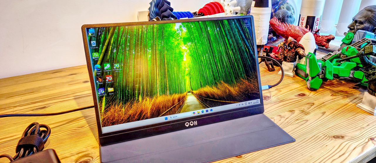A portable 4K monitor at a low price sounds great, but the QQH Z12-4 ...
