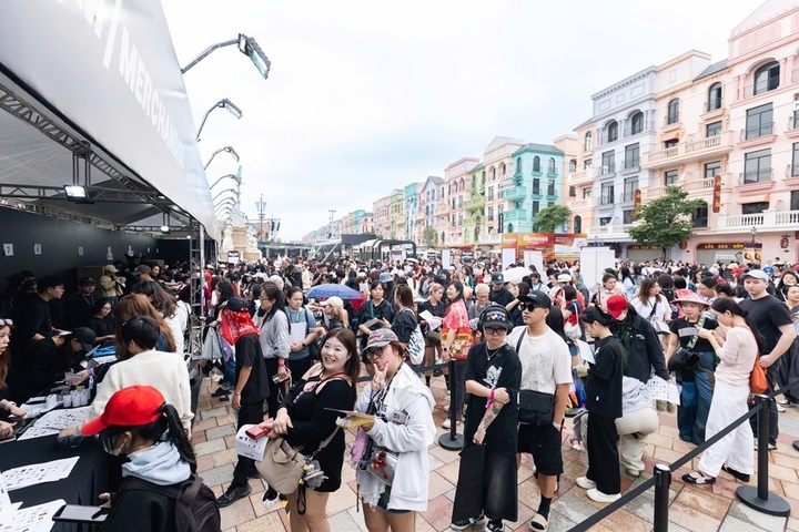 Ocean City 'bùng nổ' trước giờ G: Fan Việt và quốc tế cuồng nhiệt đổ về