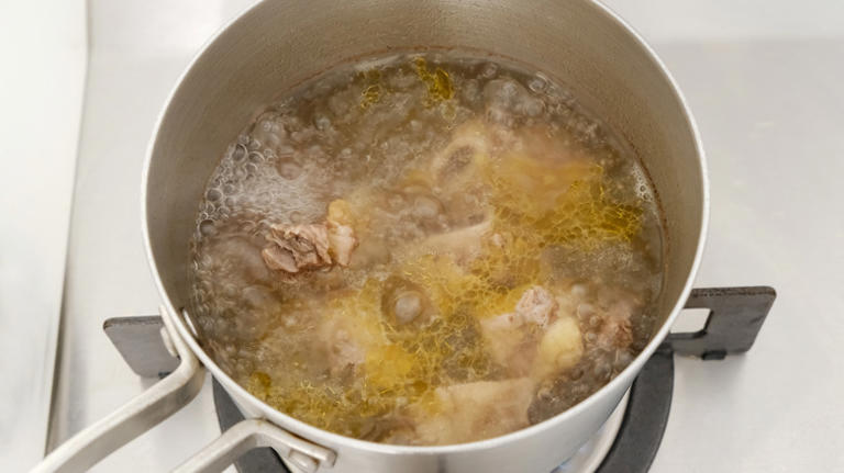 Why It Can Pay To Boil Ribs Before Placing Them On The Grill