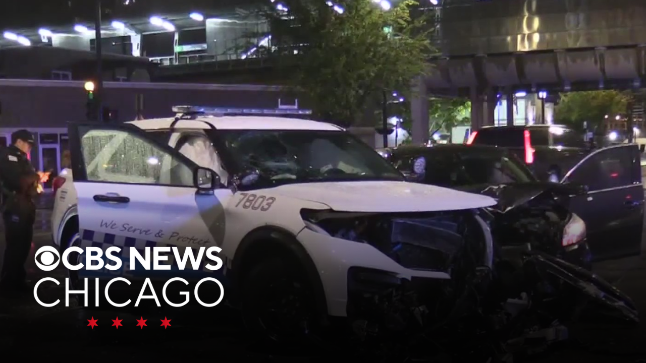2 Chicago police officers hurt in South Loop crash