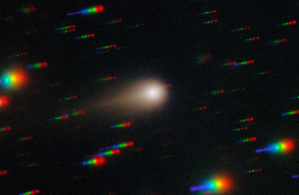 Nasa shares close-up images of interstellar comet