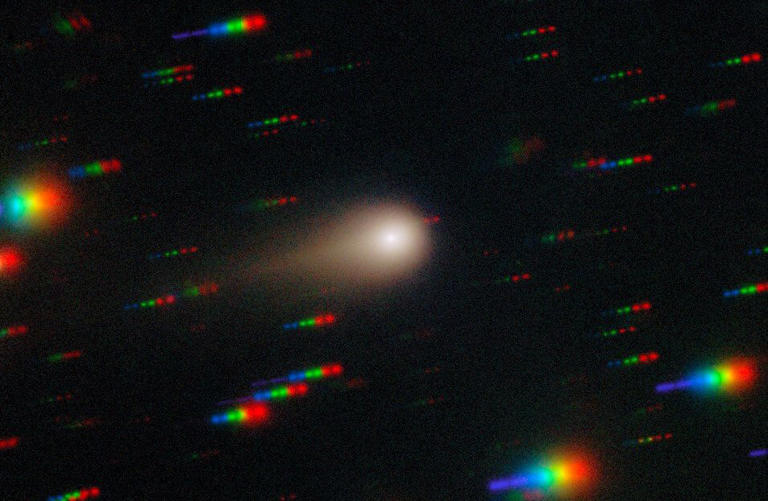 Nasa shares close-up images of interstellar comet