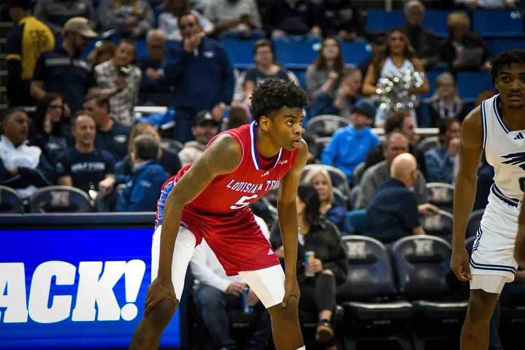 Dunkin’ Dogs Welcome Lyon College for Sunday Non-Conference Matchup