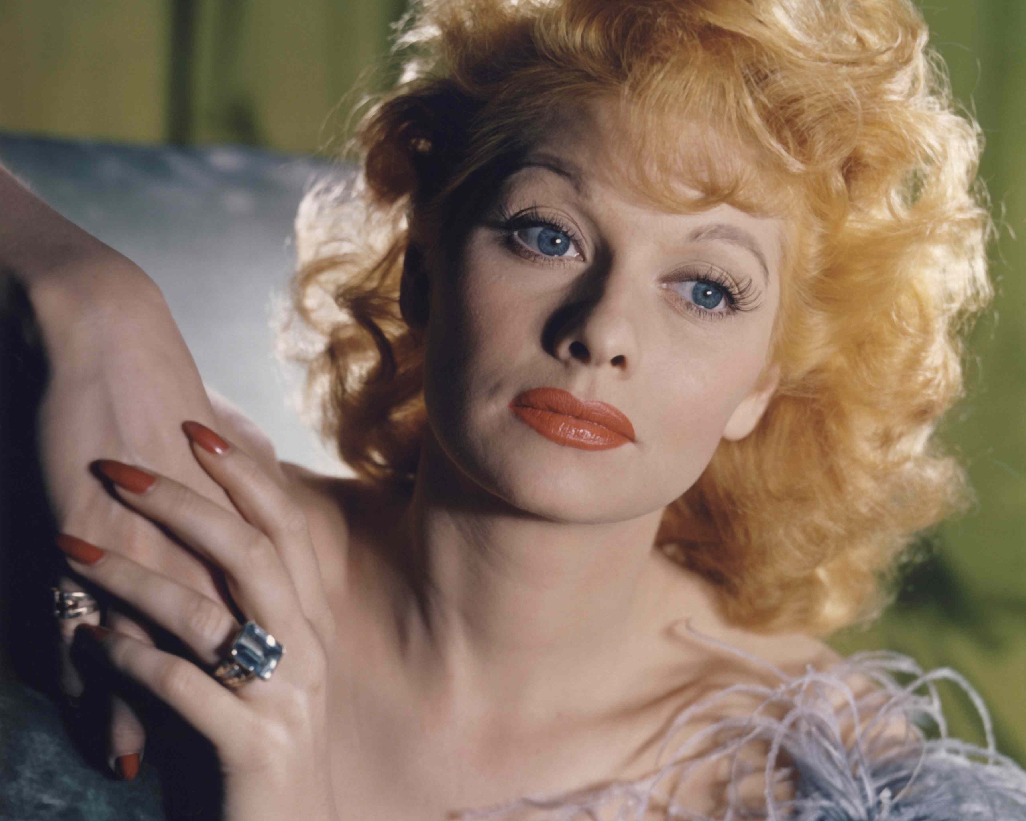 The Mysterious Story Behind Lucille Ball’s Stolen 40-Carat Aquamarine Engagement Ring